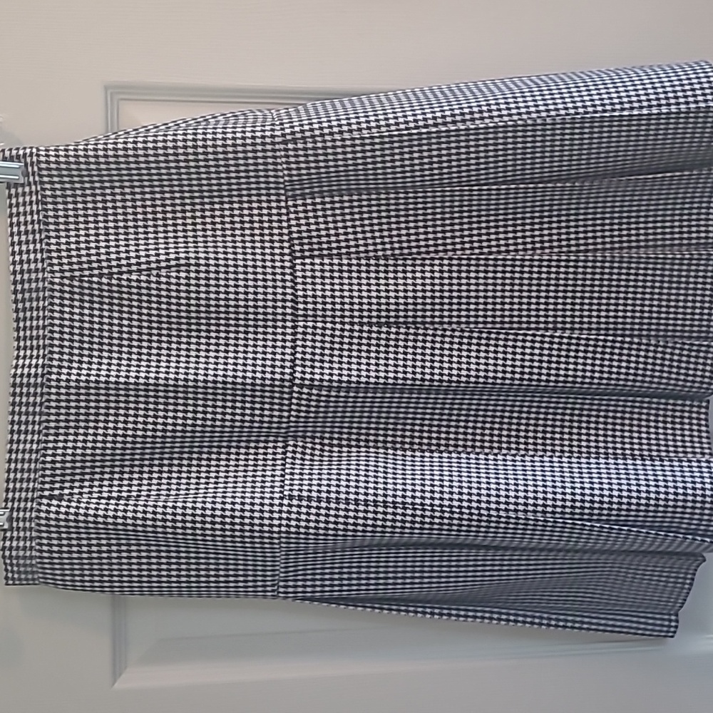 Black and white pleated skirt
